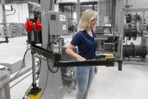 Woman operates a 150 NM aluminum torque reaction arm